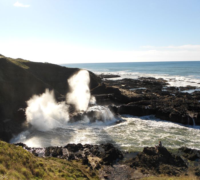 Waves, rocks, spray, ocean
